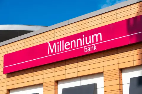 Logo banku Millennium. Chcesz wiedzieć, jak sprawdzić numer konta Millennium?
