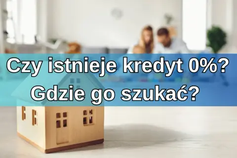 Drewniany model domu na tle rodziny. Czy istnieje kredyt 0%? Gdzie go szukać?
