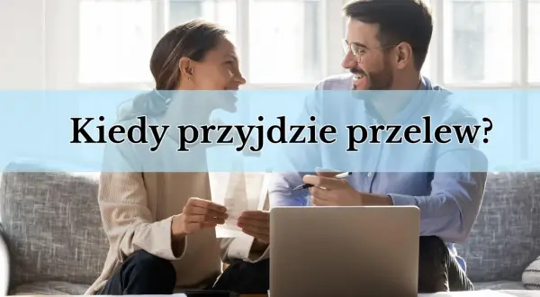 Para analizować księgowanie Santander, para sprawdza rachunki i laptopa, zastanawiając się, kiedy przyjdzie przelew.