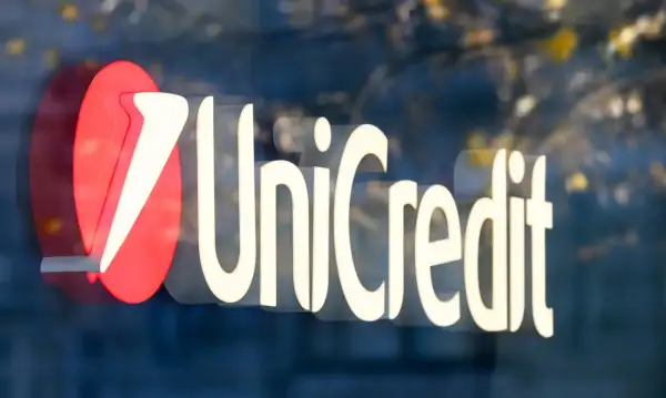 Logo UniCredit. Czy UniCredit jest bezpieczny? To pytanie zadaje sobie wielu klientów banku.